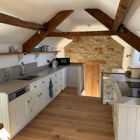 Rawcliffe Barn, King, 2 Guests Newton-on-Rawcliffe