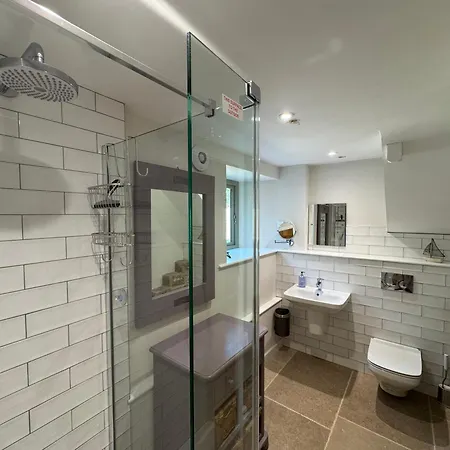 Rawcliffe Barn, King, 2 Guests *